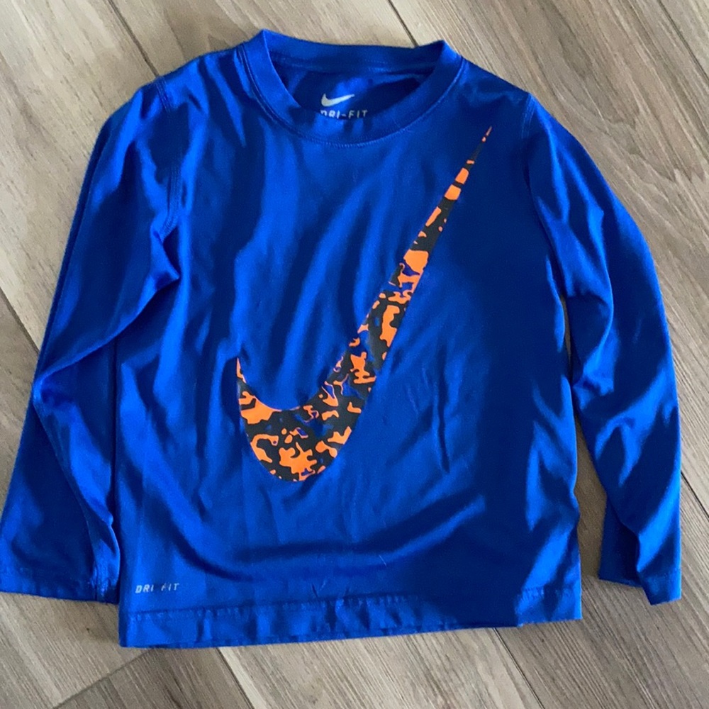 Boys Nike Top Size 7